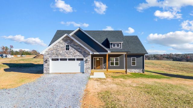 10494 Leesville RD, Lynch Station, VA 24571