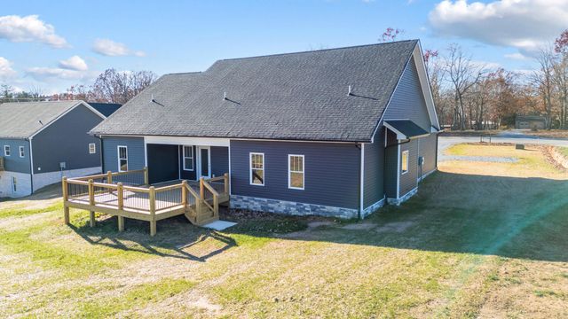 10494 Leesville RD, Lynch Station, VA 24571