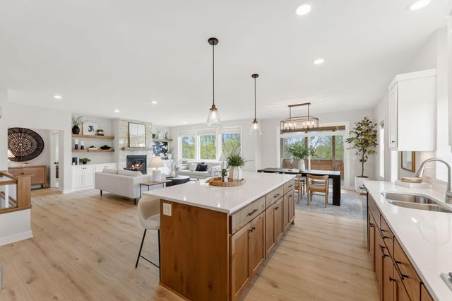 4956 Bennett Street SE, Prior Lake, MN 55372