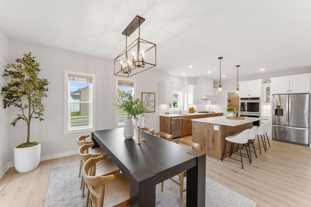 4956 Bennett Street SE, Prior Lake, MN 55372