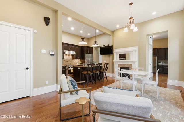 1232 S 6th St, Louisville, KY 40203