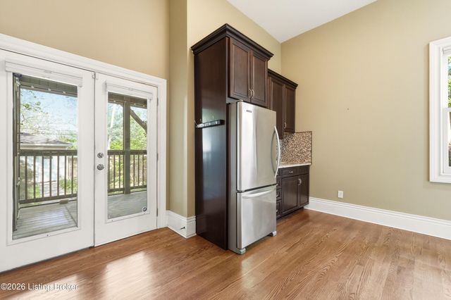 1232 S 6th St, Louisville, KY 40203