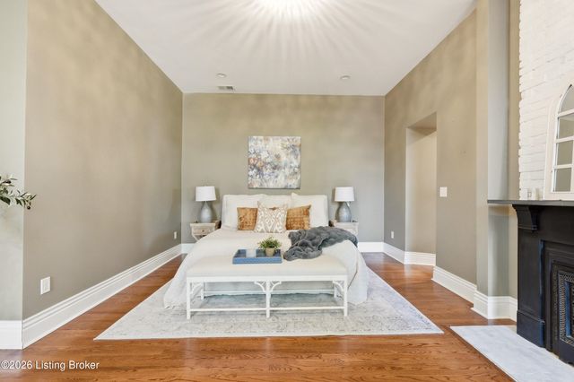 1232 S 6th St, Louisville, KY 40203