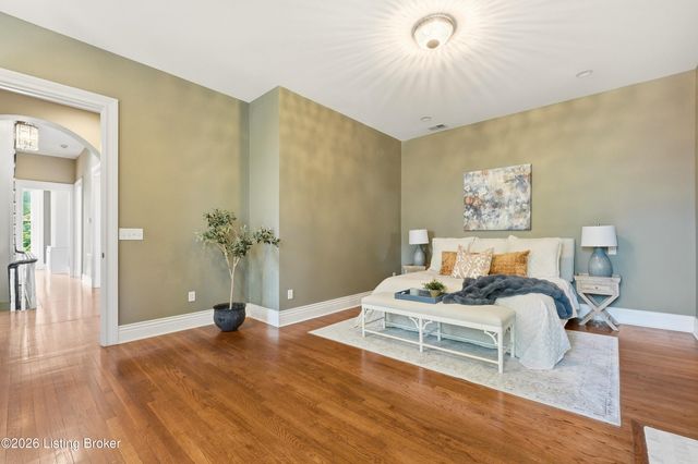 1232 S 6th St, Louisville, KY 40203
