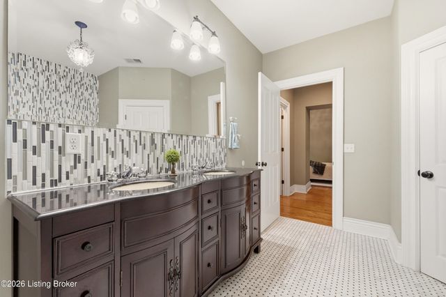 1232 S 6th St, Louisville, KY 40203