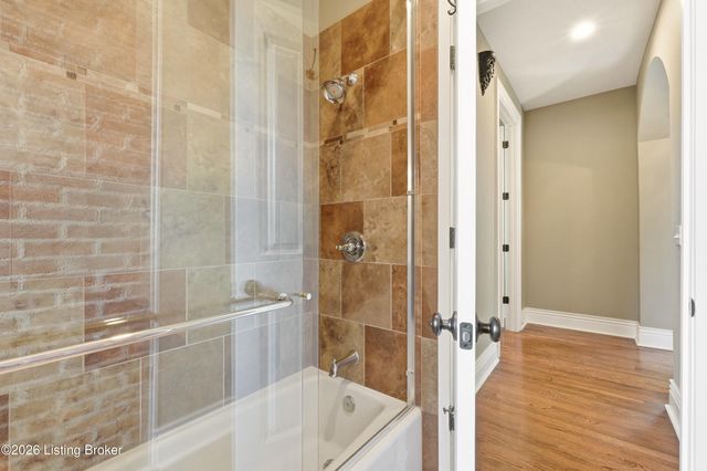 1232 S 6th St, Louisville, KY 40203