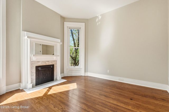 1232 S 6th St, Louisville, KY 40203