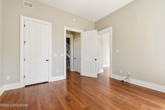 1232 S 6th St, Louisville, KY 40203