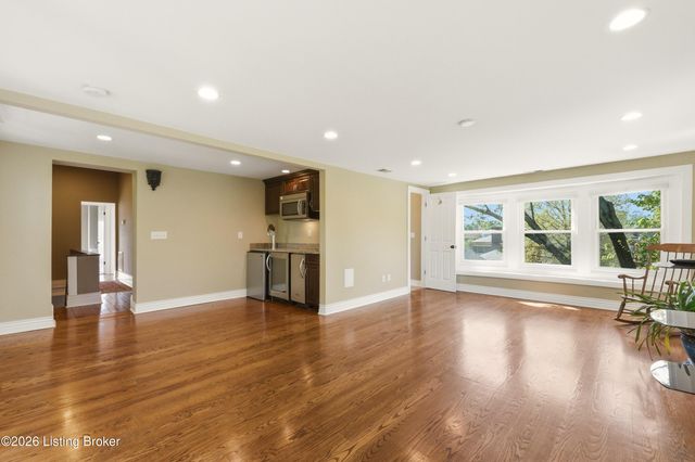 1232 S 6th St, Louisville, KY 40203