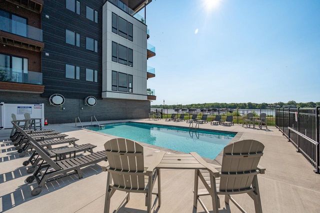 324 ALDON CIRCLE, Green Bay, WI 54304