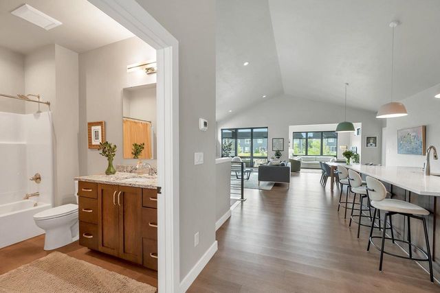 324 ALDON CIRCLE, Green Bay, WI 54304