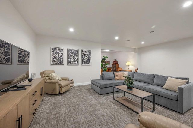 324 ALDON CIRCLE, Green Bay, WI 54304