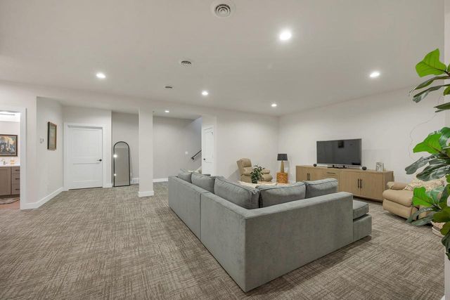 324 ALDON CIRCLE, Green Bay, WI 54304