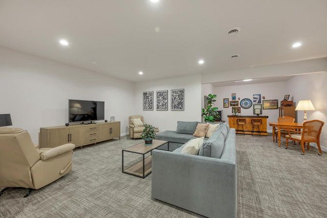 324 ALDON CIRCLE, Green Bay, WI 54304