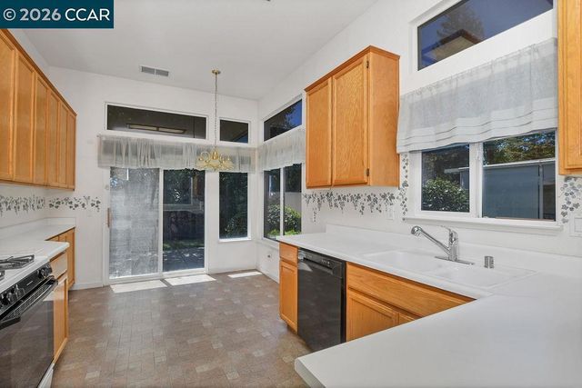1630 Jubilee Dr, Brentwood, CA 94513