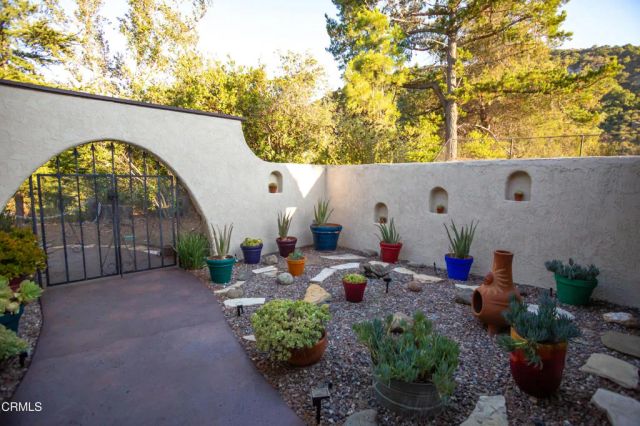 548 Live Oak Circle Drive, Calabasas, CA 91302