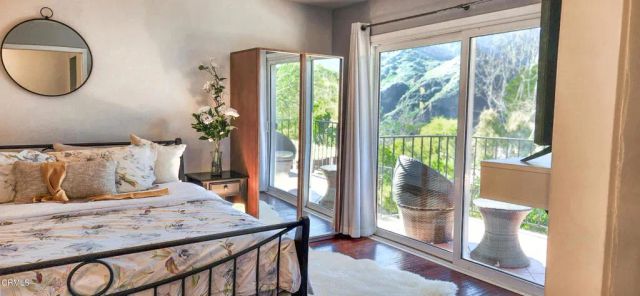 548 Live Oak Circle Drive, Calabasas, CA 91302