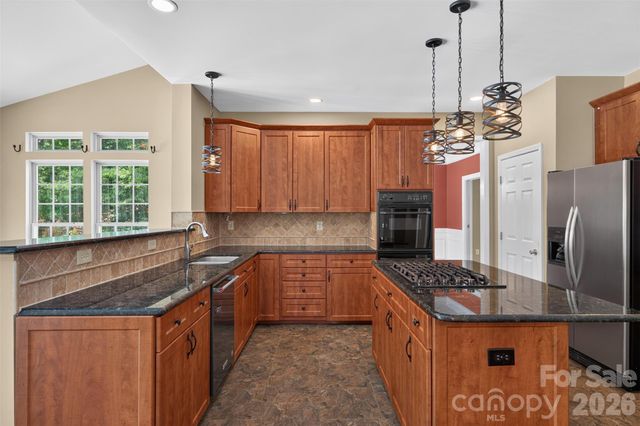 204 Whitegrove Drive, Fort Mill, SC 29715