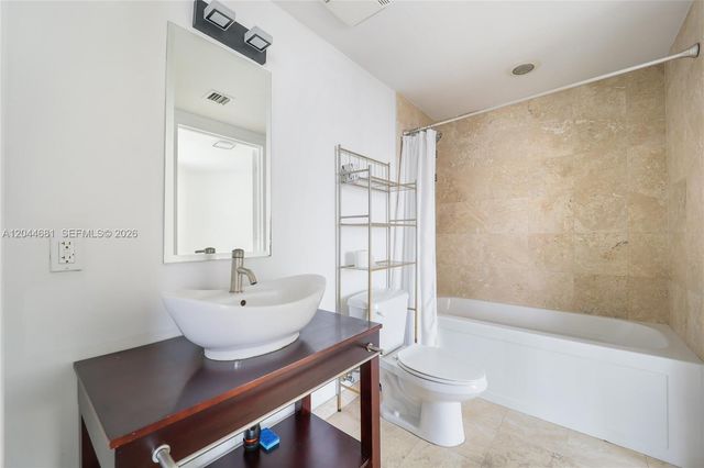 350 S Miami Ave 2411, Miami, FL 33130