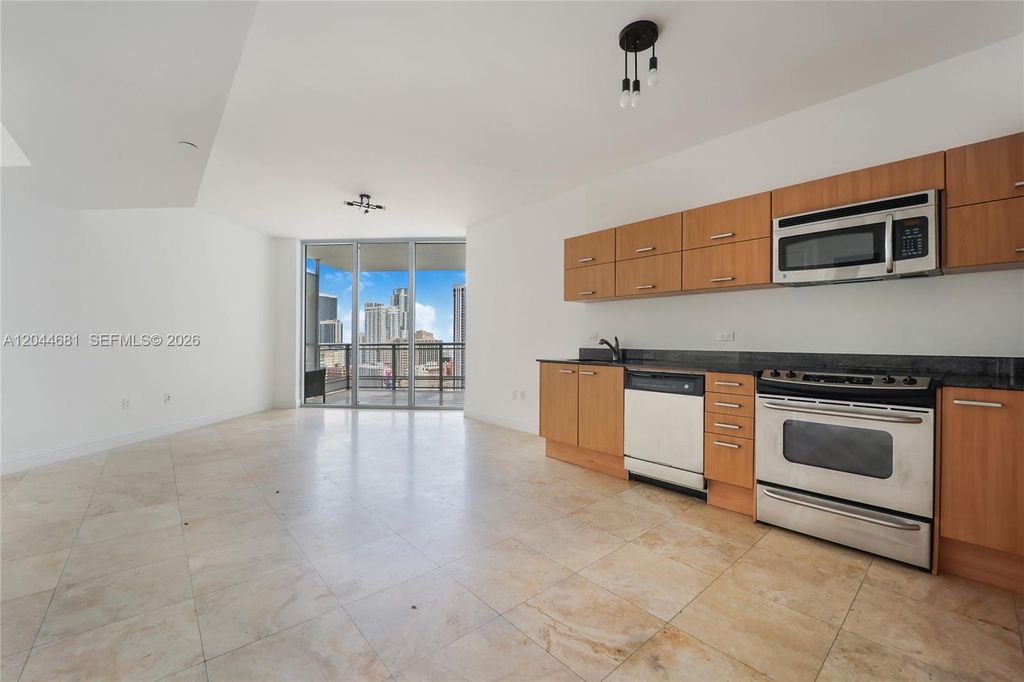 350 S Miami Ave 2411, Miami, FL 33130