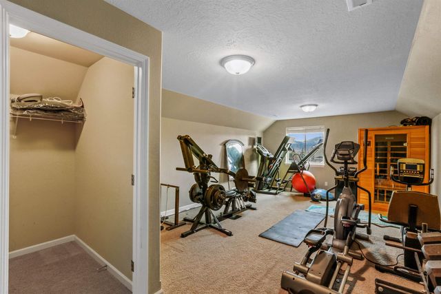 17005 E Morningside Ln, Spokane, WA 99016