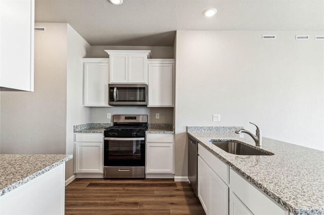 17850 E 94th Avenue, Commerce City, CO 80022