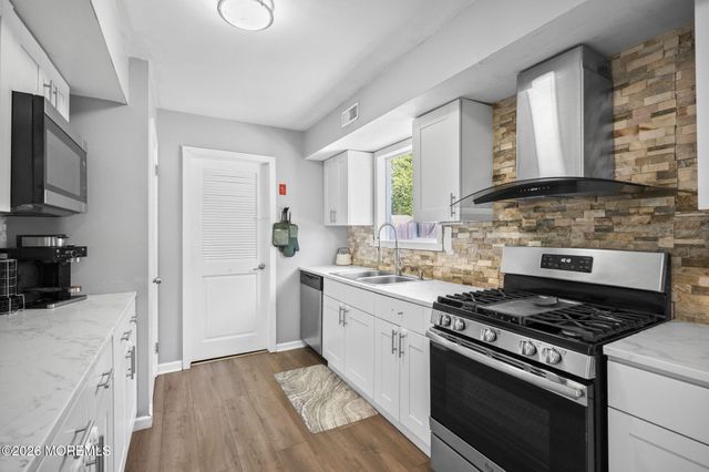 3 Ocean Avenue, Barnegat, NJ 08005