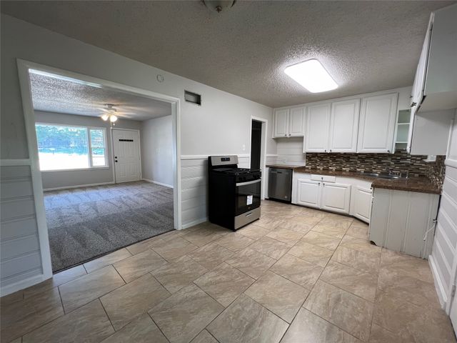 213 Wanda Way, Hurst, TX 76053