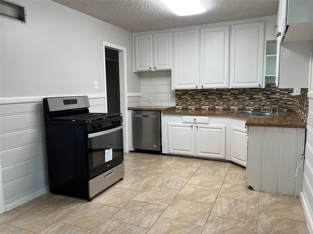 213 Wanda Way, Hurst, TX 76053