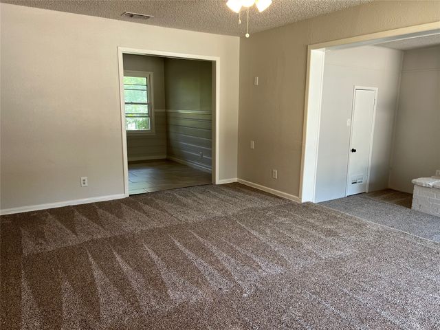 213 Wanda Way, Hurst, TX 76053