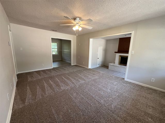 213 Wanda Way, Hurst, TX 76053