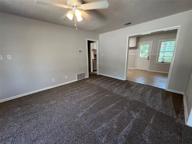 213 Wanda Way, Hurst, TX 76053