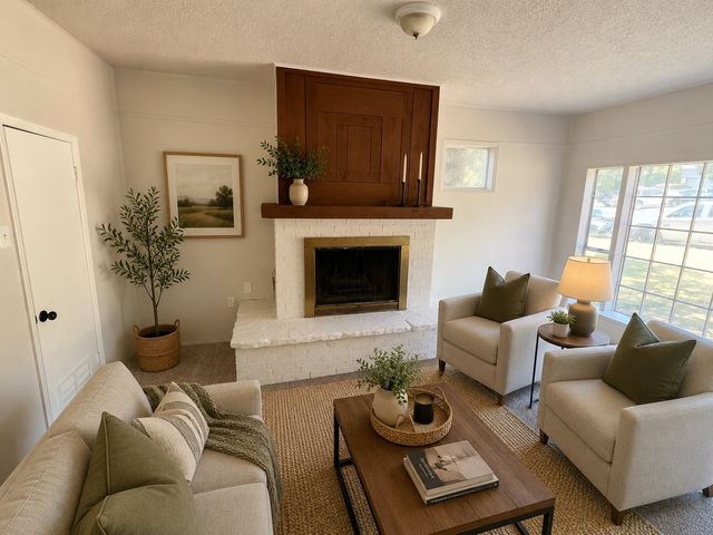 213 Wanda Way, Hurst, TX 76053