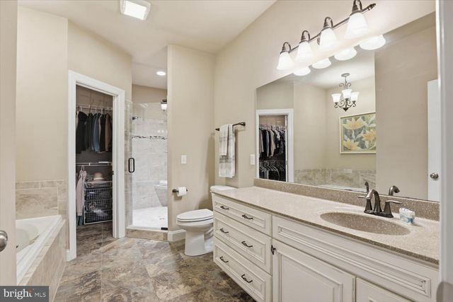 127 ANNA LN, Elizabethtown, PA 17022