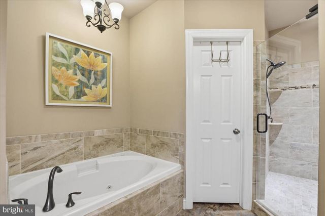 127 ANNA LN, Elizabethtown, PA 17022