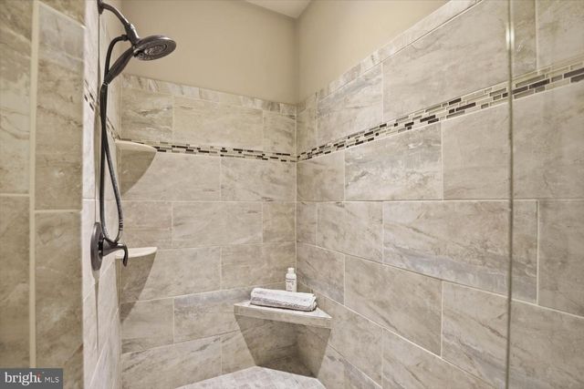 127 ANNA LN, Elizabethtown, PA 17022