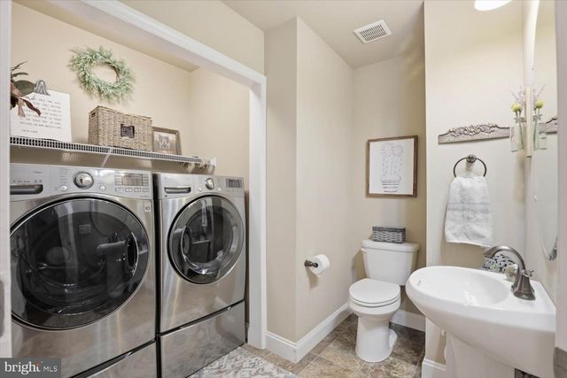 127 ANNA LN, Elizabethtown, PA 17022