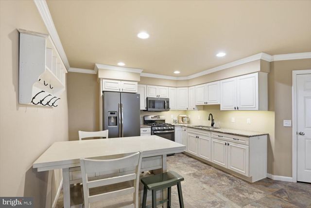 127 ANNA LN, Elizabethtown, PA 17022