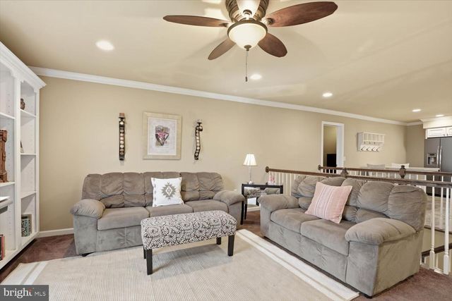 127 ANNA LN, Elizabethtown, PA 17022