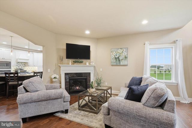 127 ANNA LN, Elizabethtown, PA 17022