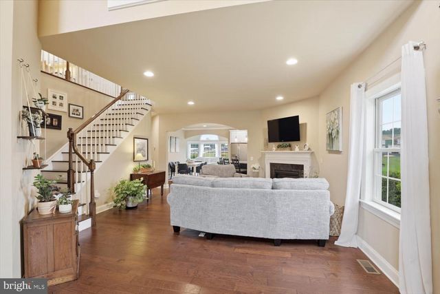 127 ANNA LN, Elizabethtown, PA 17022