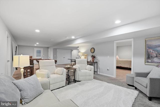 127 ANNA LN, Elizabethtown, PA 17022