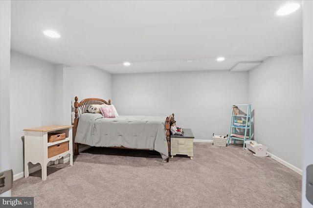 127 ANNA LN, Elizabethtown, PA 17022
