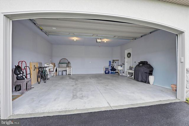 127 ANNA LN, Elizabethtown, PA 17022