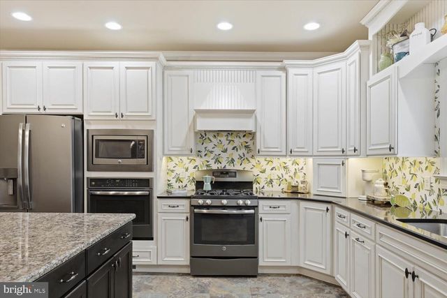 127 ANNA LN, Elizabethtown, PA 17022
