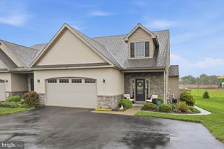 127 ANNA LN, Elizabethtown, PA 17022