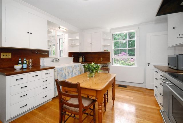 96 Lexington Road, Lincoln, MA 01773