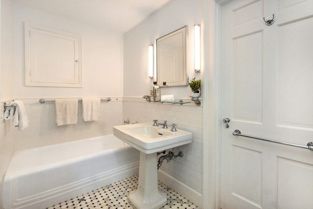 96 Lexington Road, Lincoln, MA 01773