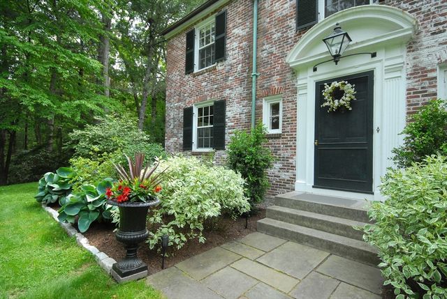 96 Lexington Road, Lincoln, MA 01773