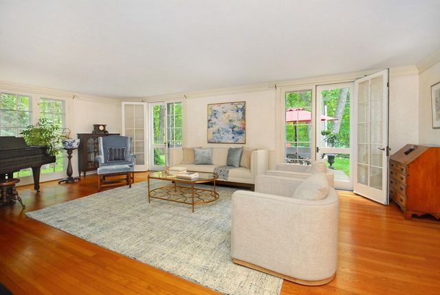 96 Lexington Road, Lincoln, MA 01773
